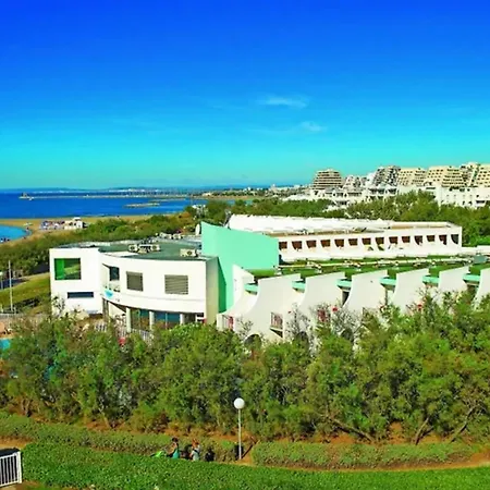 Apart-hotel Le Murmure Pieds Dans L'eau 3*